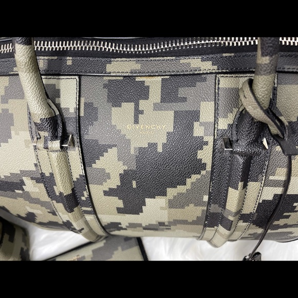 GIVENCHY Camo Weekend Lucrezia Digital Set digital - Picture 12 of 16